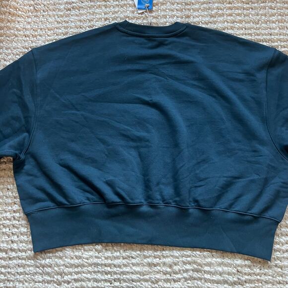 Adidas Womens Cropped Crew Neck Sz Extra Large - Picture 3 of 5